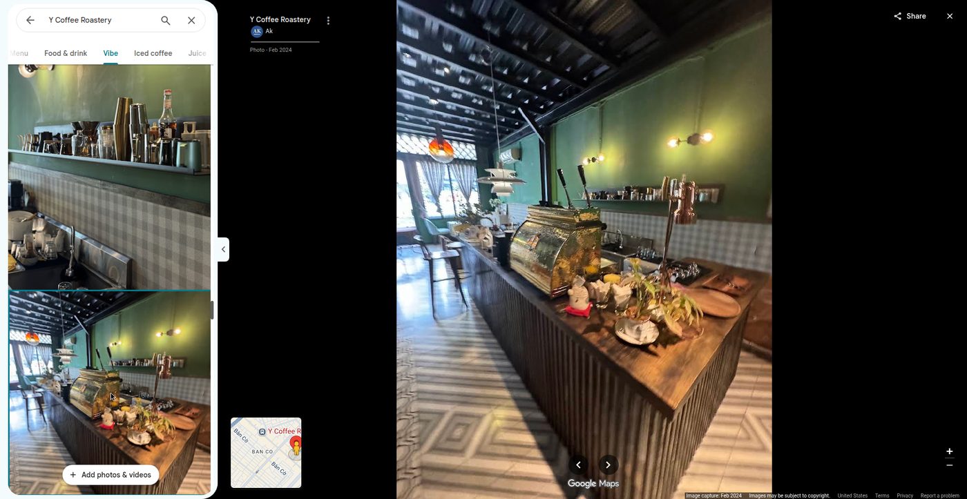 Quầy bar dài và máy espresso
